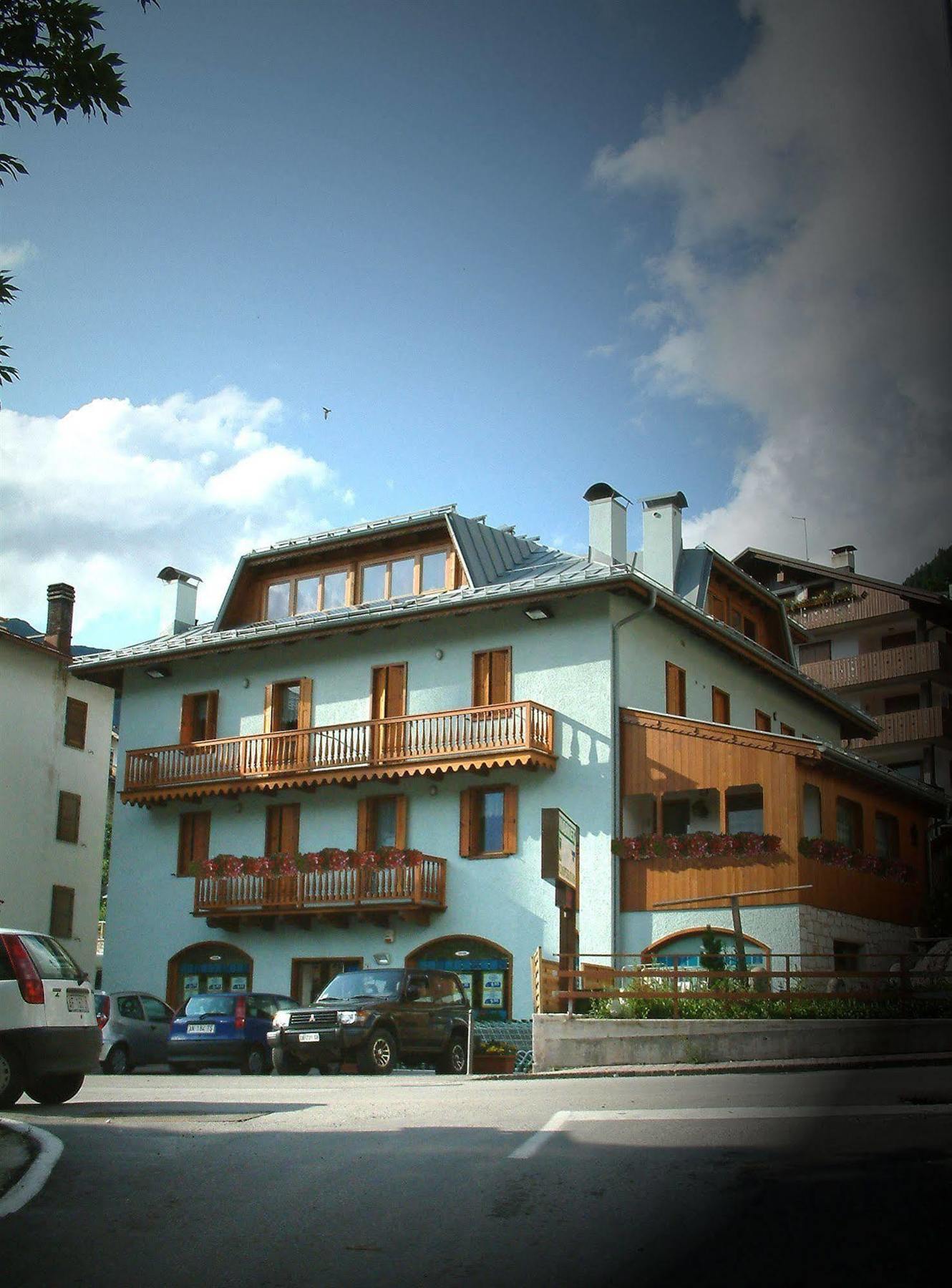Residenza Domino Aparthotel Selva di Cadore Exterior photo